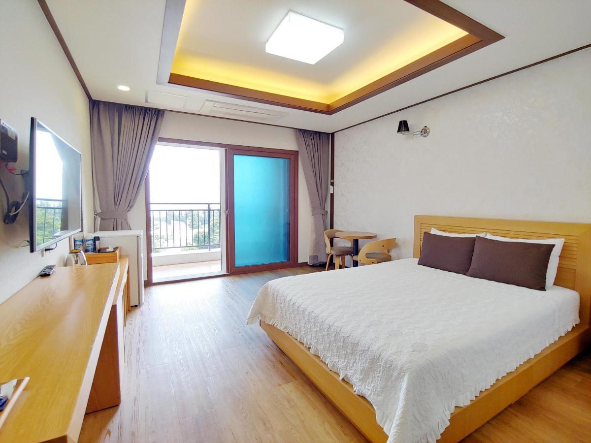 Fellisia Hotel Seogwipo Exterior photo