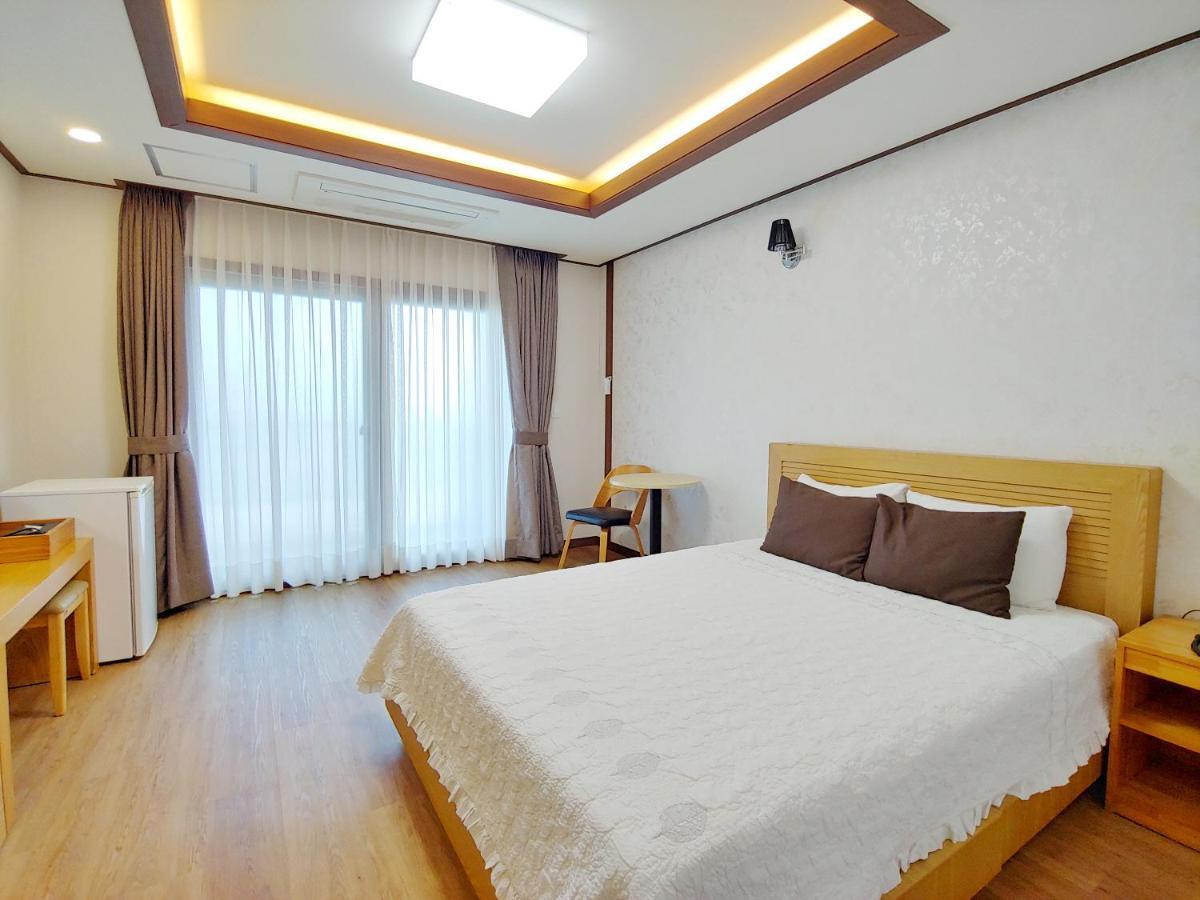 Fellisia Hotel Seogwipo Exterior photo
