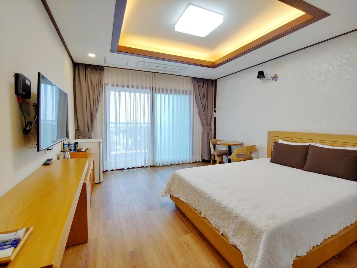 Fellisia Hotel Seogwipo Exterior photo