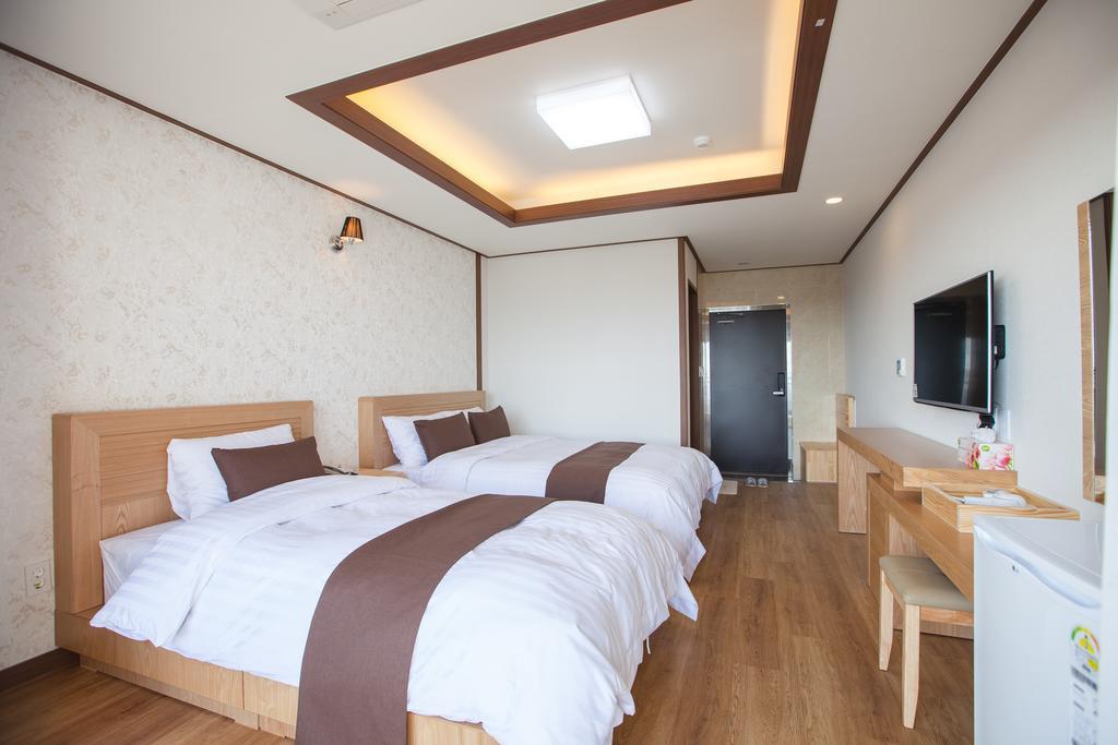 Fellisia Hotel Seogwipo Exterior photo