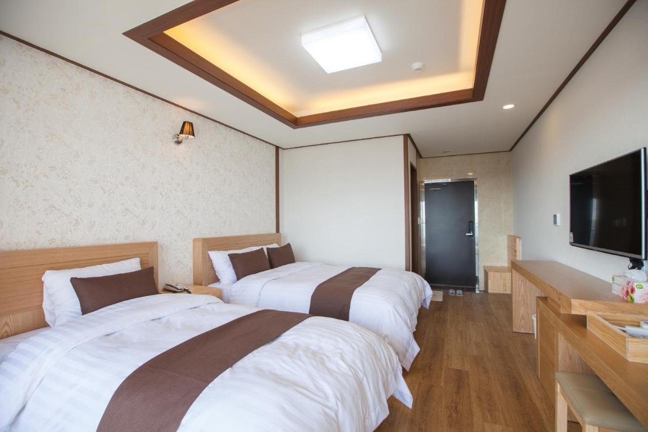 Fellisia Hotel Seogwipo Exterior photo